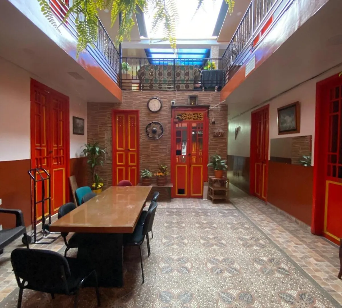 Casa colonial - Centro histórico 0*, Bogota